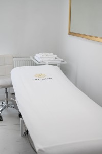 Pokrowiec na łóżko kosmetyczne Logowane